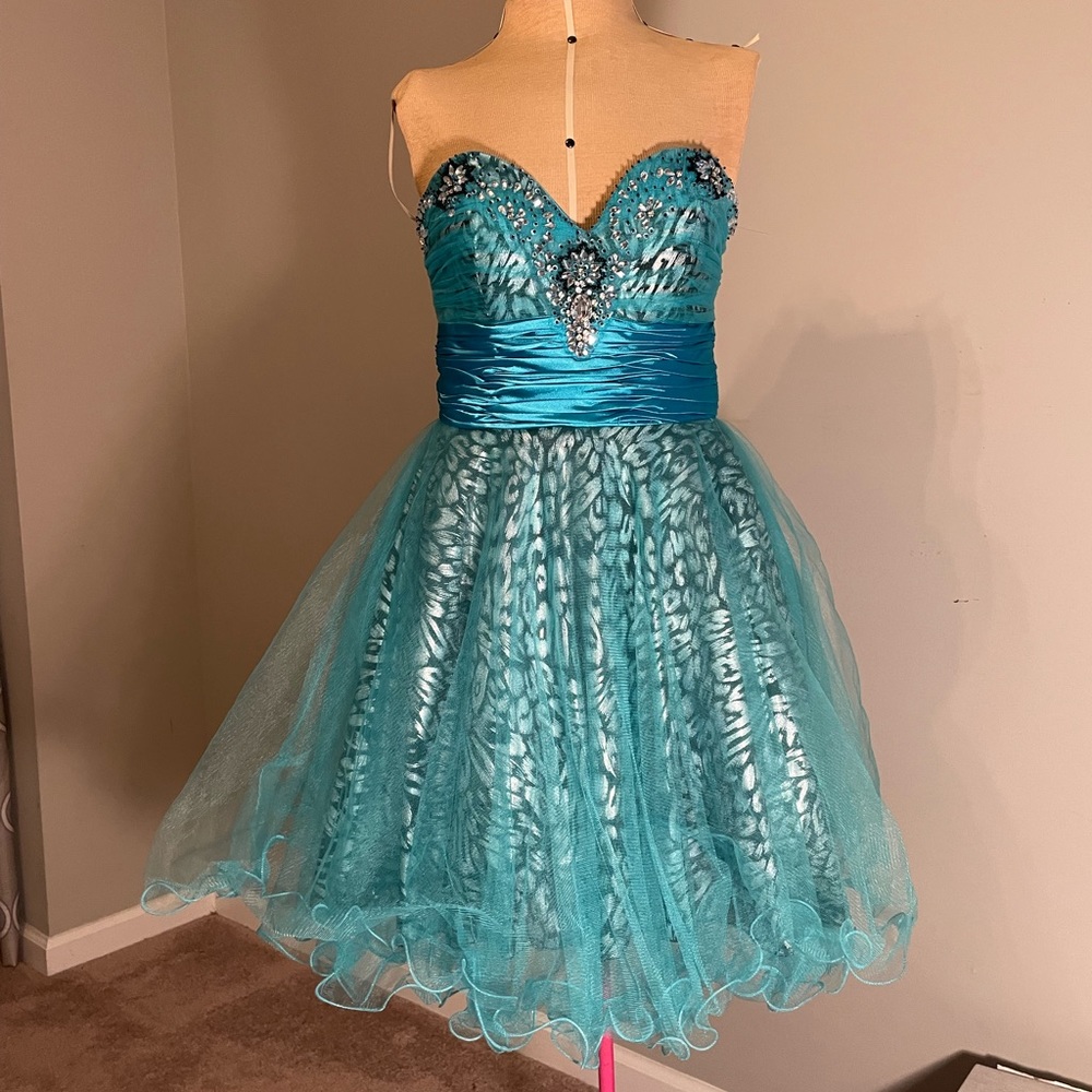 MAYQUEEN NWT party dress